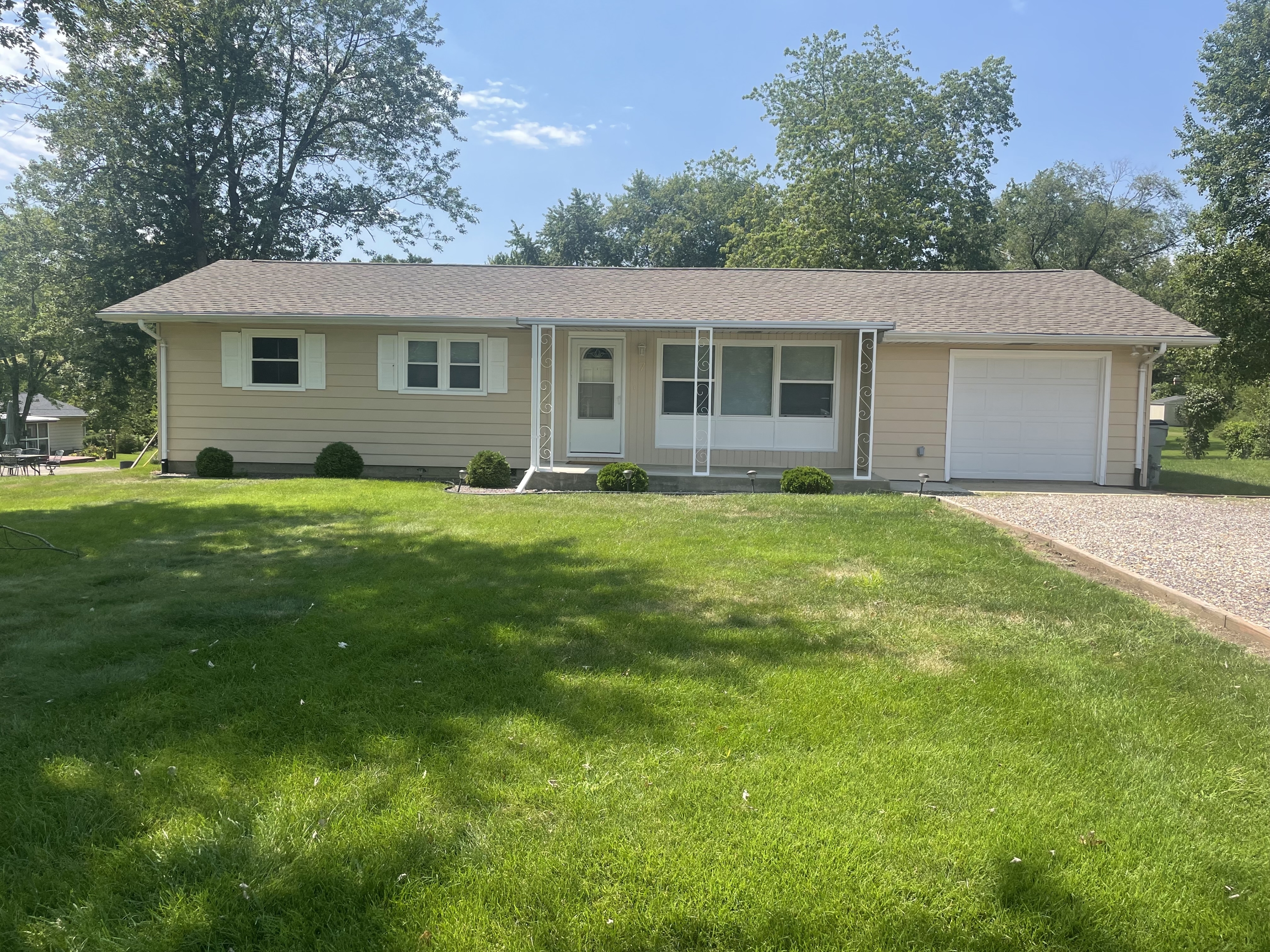 7 McDonald Avenue